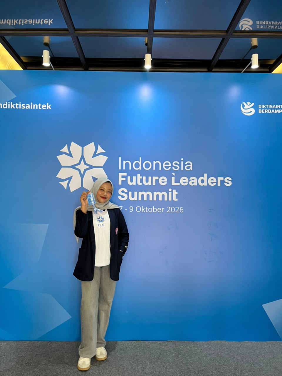 Mahasiswa Sistem Informasi LPKIA, Peni Julianti, Selesaikan Rangkaian Future Leaders Summit 2026